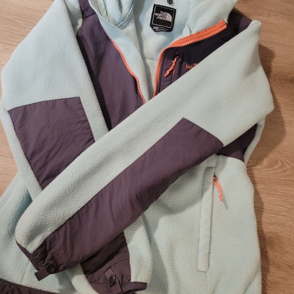 Women’s, Jackets, The North Face, X-Small, Black & White - Picture 5 of 5